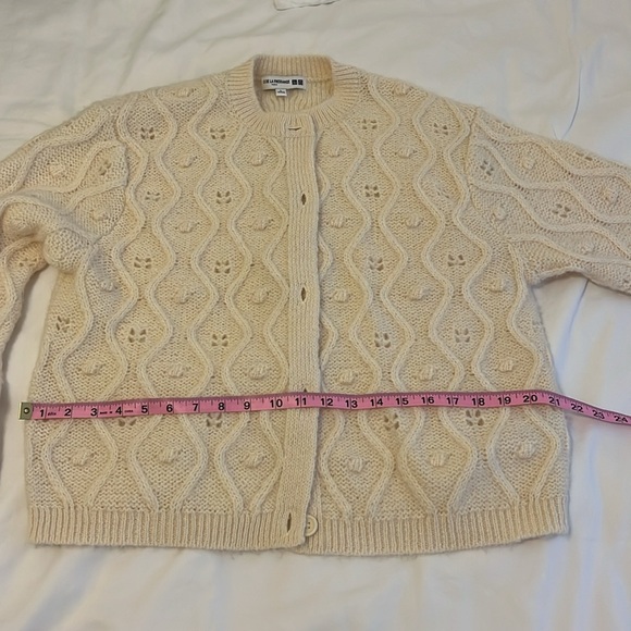 Uniqlo Japan cardigan sweater - Picture 4 of 10